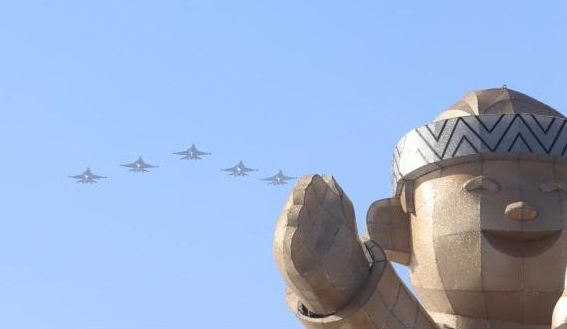 台湾5架F16战机为元宵灯会表演 蔡英文将现身主持仪式