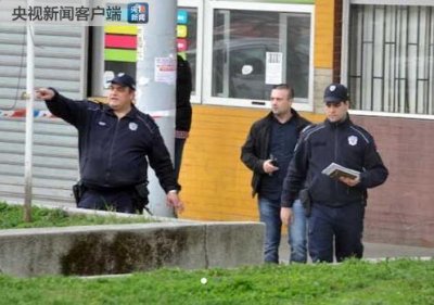 塞尔维亚一名男子公然开枪 1人伤势严重没能抢救过来