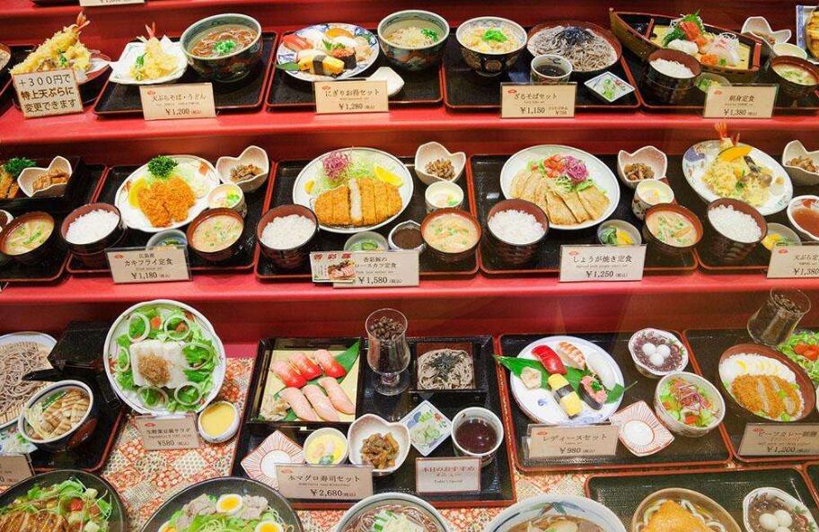 日本东京现创意餐馆 帮忙洗盘子擦桌子可当饭钱