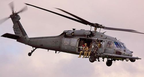 美国军用直升飞机在伊拉克坠毁 7名机组人员全部遇难身亡