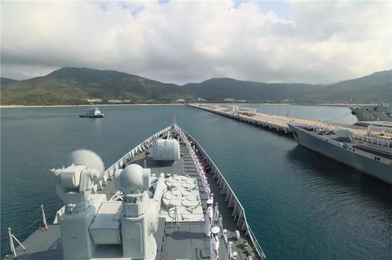 中国海军第二十七批护航编队凯旋 驱逐了13批42艘疑似海盗小艇