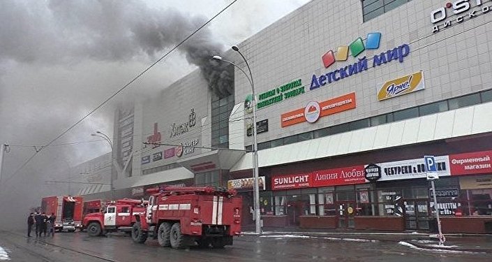 俄购物中心火灾已致48人遇难 还有很多人没有找到