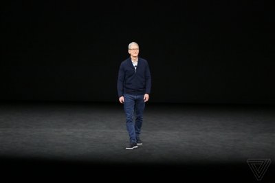 iPhone美国制造 特朗普表示中国制造的苹果手机回美要交过路费
