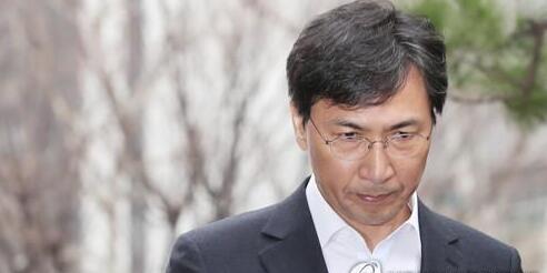韩不批捕安熙正 法院是根据所得证据和其态度决定的