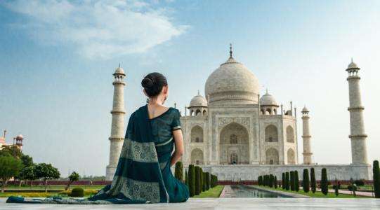 印度泰姬陵开始限时游览 超过3个小时要另外交钱