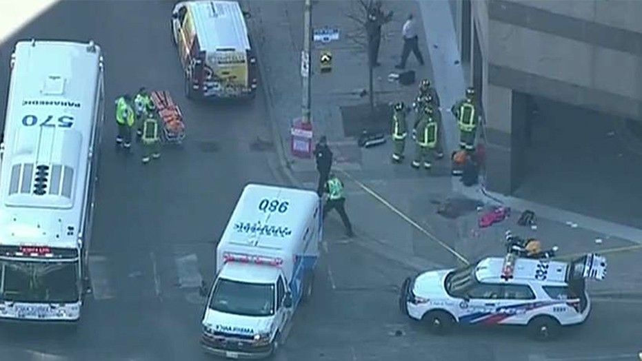 加拿大货车冲撞行人致9死16伤 警方已抓获嫌犯进行调查