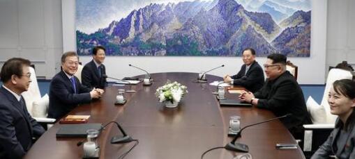 金正恩赞韩国高铁 文在寅表示乐意访问朝鲜攀登白头山