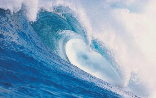 巴西高手征服巨浪 现今冲浪最高吉尼斯世界记录为24.38米