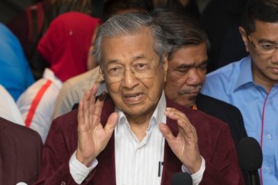 92岁马哈迪赢得马来大选 将打破现任政权执政几十年的历史