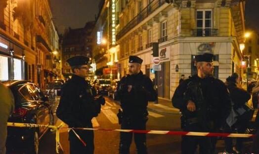 法国巴黎发生恐袭事件致1死4伤 凶手被警察当场开枪射杀