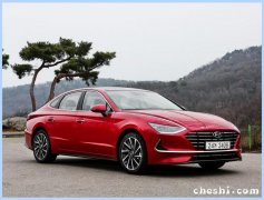 现代全新索纳塔实车街拍图曝光 年内进行国产上市