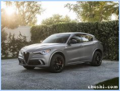 阿尔法·罗密欧推特别版SUV 前脸采用倒三角式网状进气格栅