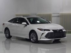 丰田亚洲龙2.0L版10月上市 每百公里综合油耗仅有5.8L