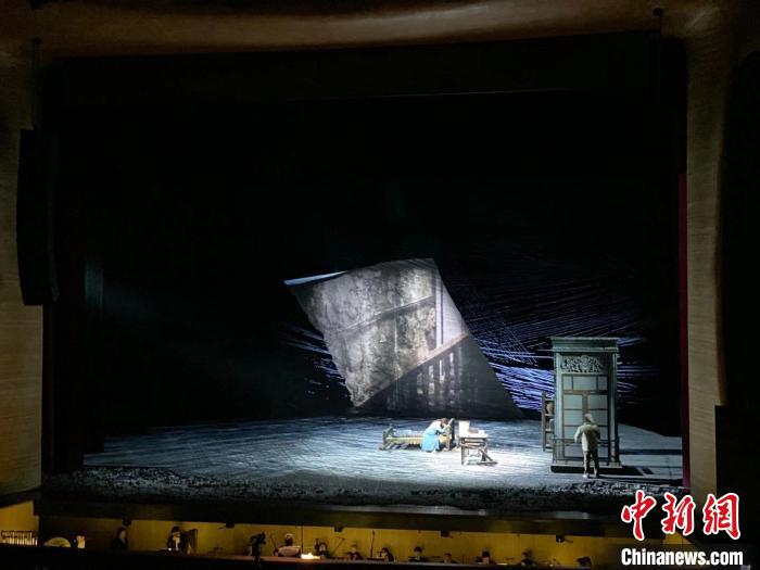 《萧红》由中央歌剧院演绎 王妮娜 摄