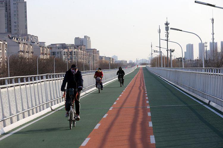 北京首条自行车专用路累计通行量已突破100万人次 日均通行量为4975