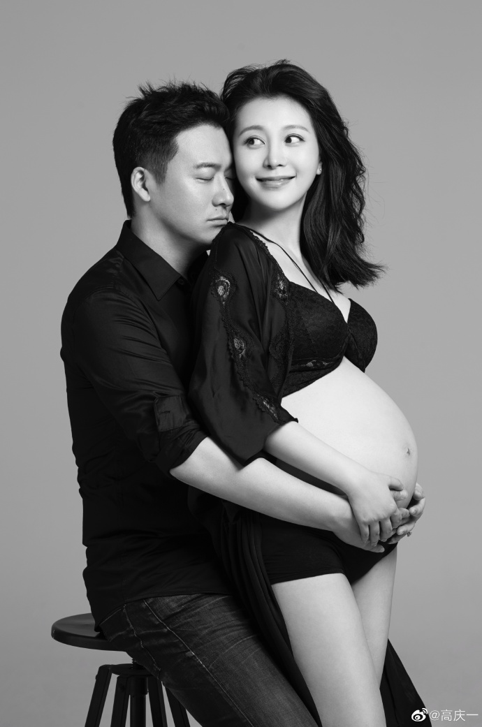 恭喜!刘雨鑫与《奇葩说》高庆一官宣结婚怀孕喜讯