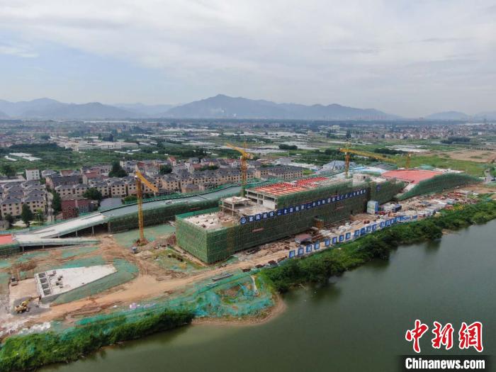 富阳北支江水上运动中心项目现状。　杭州亚组委 供图 摄