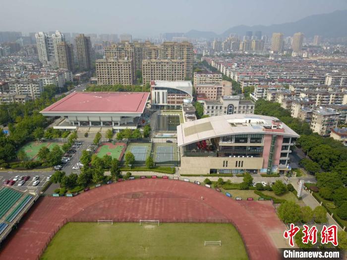 富阳区体育馆改建项目现状。　杭州亚组委 供图 摄