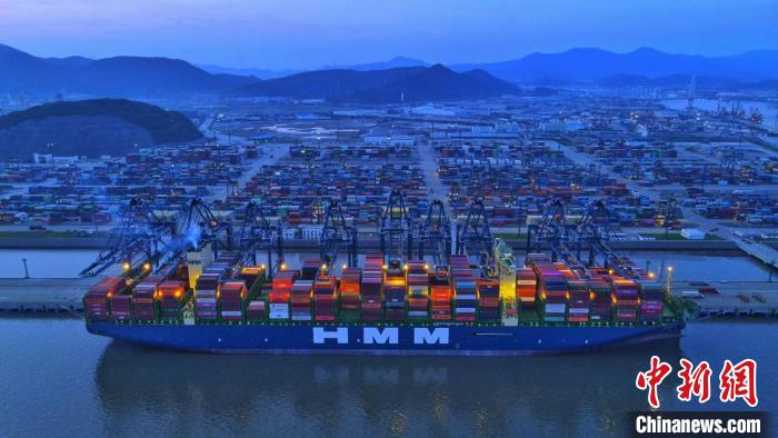 浙江宁波港域货物吞吐超2.84亿吨大宗货物恢复较好