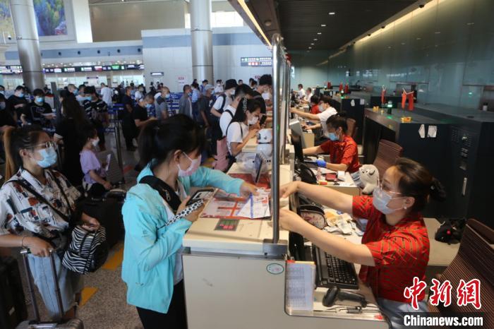 复工复产以来哈尔滨机场旅客吞吐量首次突破4万人次