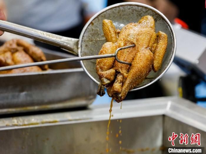南通状元鸡。江苏省餐饮行业协会供图
